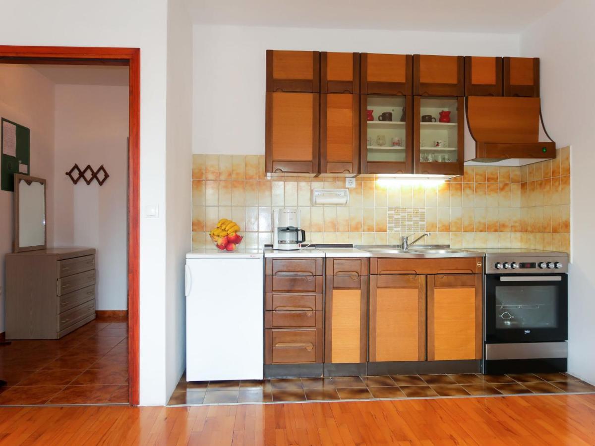 Apartment Vera - Mlk325 By Interhome Malinska Exterior photo